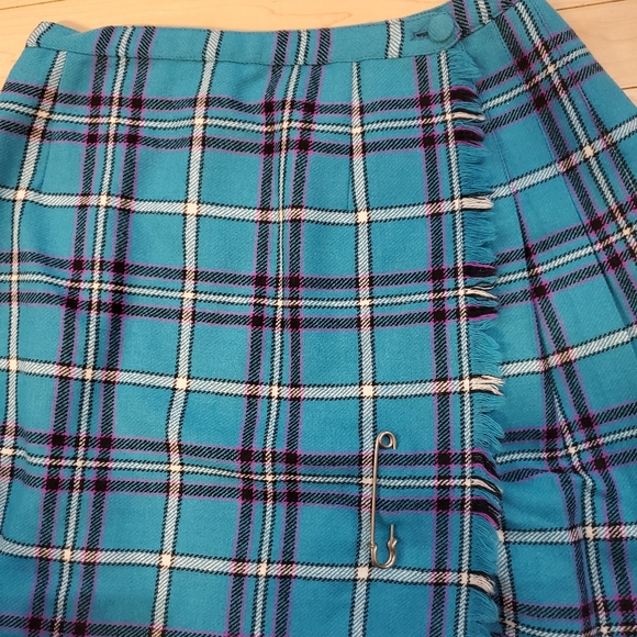 Vintage Plaid Pleated Wool Mini Skirt size 6 - Picture 3 of 9